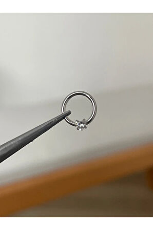 316 L Cerrahi Çelik Tek Taş Detaylı Halka Kıkırdak Helix Tragus Piercingi