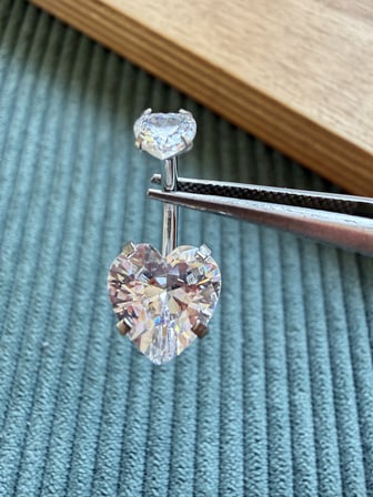 %100 316 L Cerrahi Çelik Büyük Kalp Modeli Çelik Göbek Piercingi 10 mm