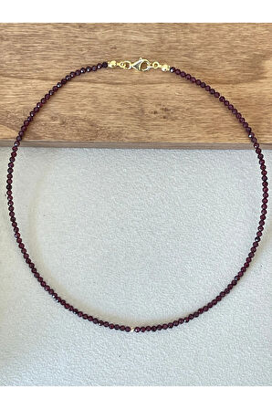 14 Ayar Altın Dorika Detaylı Parlak Doğal Granat Taşlı Zarif Altın Kolye