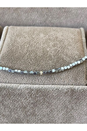 14 Ayar Altın Dorikalı Parlak Hematit Taşlı Zarif Altın Kolye