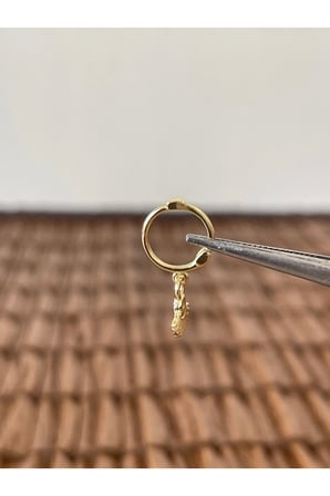 925 Ayar Gümüş Opal Taşlı Yelpaze Tasarım Gümüş Halka Piercing 8 mm Gümüş Küpe