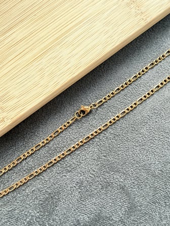 Altın Modeli Figaro Çelik Kolye Altın Çelik Zincir 2 mm