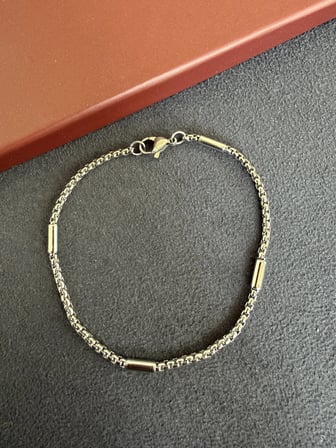 Paslanmaz Kararmaz Kubik Çelik bileklik 20cm 1,25mm