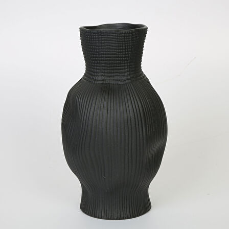 SİYAH DARBELİ VAZO KISA 15*15*23 CM AK.JM00011