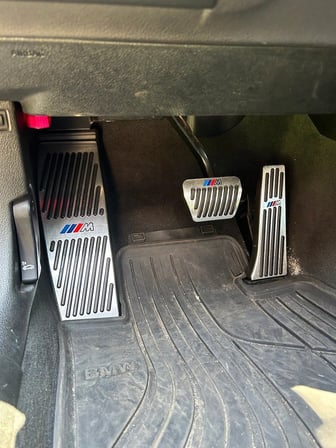 Bmw x Serisi G01 Otomatik Pedal Seti Geçmeli Logolu
