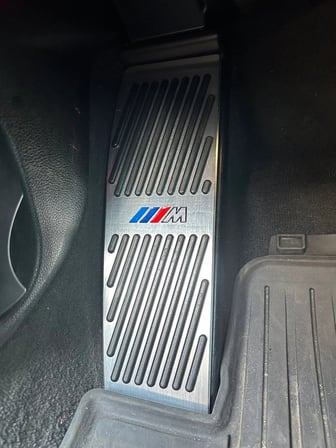 Bmw 3 Serisi F30 Otomatik Pedal Seti Geçmeli Logolu