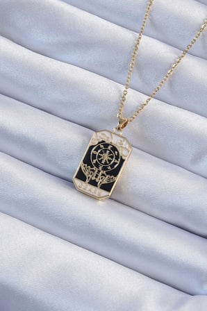 316L Çelik Zincir Gold Renk İşlemeli Siyah Mineli Tarot Kolye