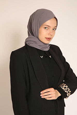 Akel Gri Şal – Günlük ve Özel Gün Kombinlerine Uygun, Dökümlü ve Zarif Tasarım