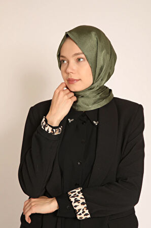 Akel Düz Aura Haki Renkli Şal – Parlak Dokulu, Günlük ve Özel Gün Uyumlu Modern Şal Modeli