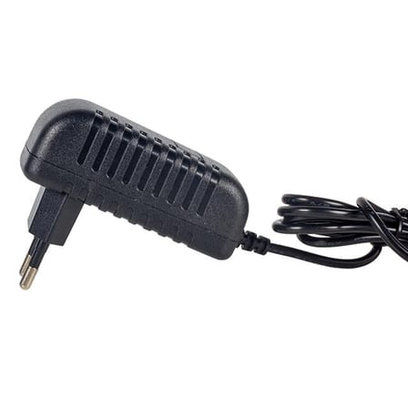 Pm-13782 6 Volt - 1 Amper 5.5*2.5 Mm Uçlu Priz Tipi Adaptör
