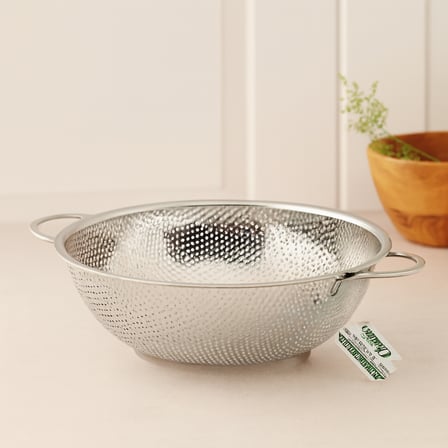 AKLLIBYİ98 Çelik Süzgeç 22 cm - Metal Kulplu Tel Ayaklı HMNG98