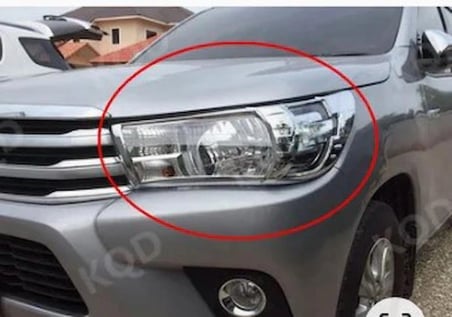 Toyota Hılux 2015-2019 Far Çervesi Krom