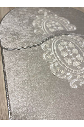 Akseki Kaymaz Taban, Emici, Kadife 2'li Süper Lüks Oval Banyo Paspası Seti 