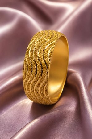 22 Ayar TSE Belgeli (18 GRAM) Lazerli Su Yolu Mega Altın Bilezik 20 mm Ajda Gold Düğün 6,2 cm