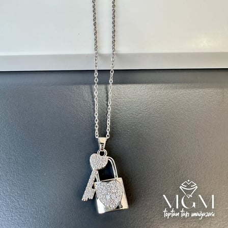 Çelik Zirkon Taşlı Anahtar Kilit Kolye - Kl0157