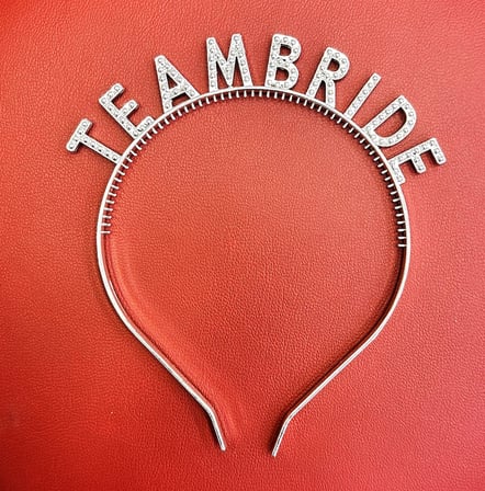 Gümüş Renk Team Bride Taç Plastik – Gelin ve Nedime Tacı