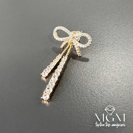 Zirkon Taşlı Pirinç Küpeler - Kp00130