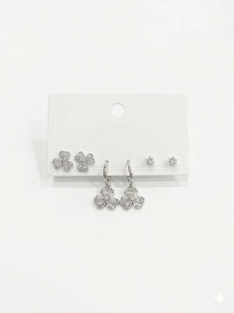 Üç Yaprak Çiçek Detaylı Altılı Küpe - Kp00560