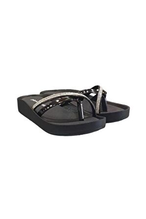 Pierre Cardin Anatomik Taban Taşlı Parmak Arası Kadın Terlik