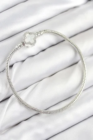 Pirinç Charm Zirkon Taşlı Yonca Model Gümüş Renk Kadın Bileklik 5886