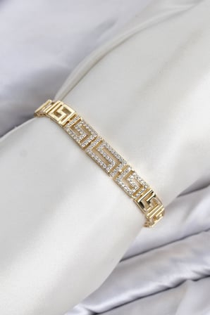 CM Labirent Model Zirkon Taşlı VIP Seri Gold Renk Pirinç Kadın Bileklik 5886
