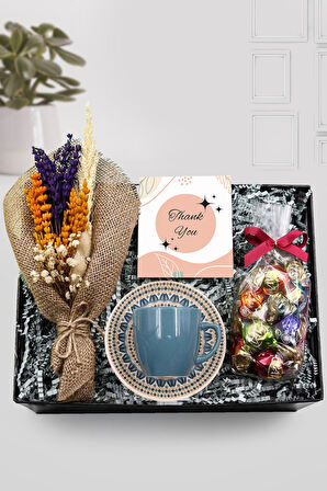 Mavi Türk Kahvesi Fincanı & Lavi Çikolata & Kurutulmuş Çiçek Hediye Seti