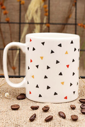 Beyaz French Press & Geometrik Detaylı Kupa & Godiva Napoliten Çikolata Hediye Kutusu