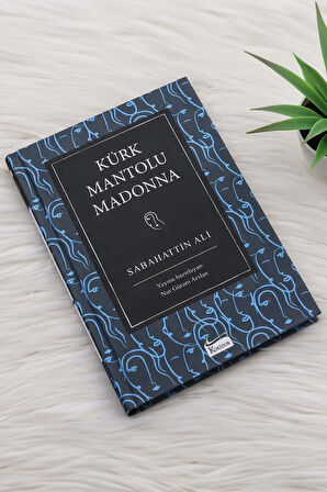 Mavi Roller Kalem Kürk Mantolu Madonna Kitabı  Gold Detaylı Kupa  Bademli Kurabiye Hediye Seti