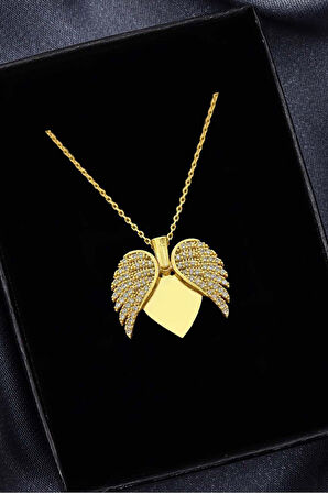 Melek Kanatlı Kolye & Yeşil Çiçekli Defter & Çiçek Buketi & Gümüş Detaylı Beyaz Kalem Hediye Seti