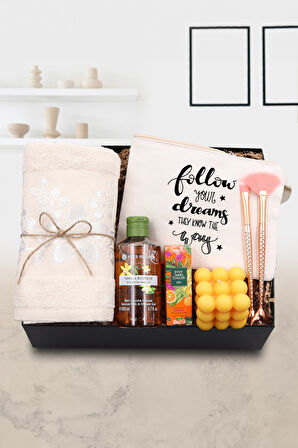 Baskılı El Çantası & Havlu & 2'li Makyaj Fırçası & Duş Jeli & Bubble Mum & Mini Kolonya Hediye Seti