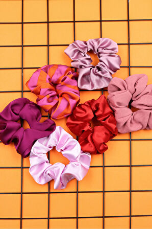 Metal Kutulu Mum & Havlu & Toka & Rebul Bouquet Kolonya & Eyüp Sabri Tuncer El Kremi Hediye Seti