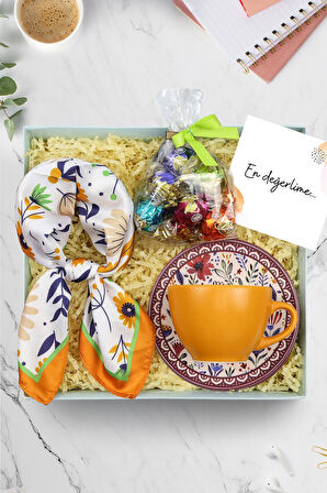 Turuncu Çiçek Fular & Turuncu Fincan & Lavi Çikolata Hediye Seti