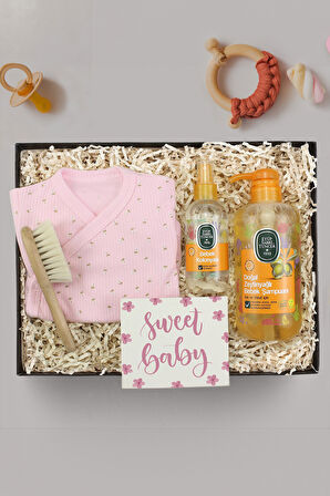 Pembe Çiçekli Zıbın & Saç Fırçası & Bebek Kolonyası &  Bebek Şampuanı Yenidoğan Hediye Seti