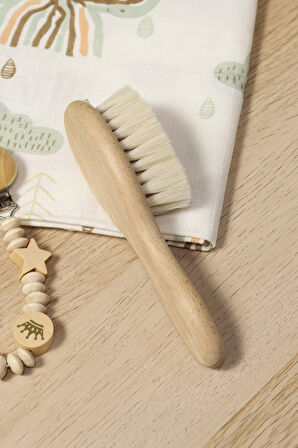 Pembe Çiçekli Zıbın & Saç Fırçası & Bebek Kolonyası &  Bebek Şampuanı Yenidoğan Hediye Seti