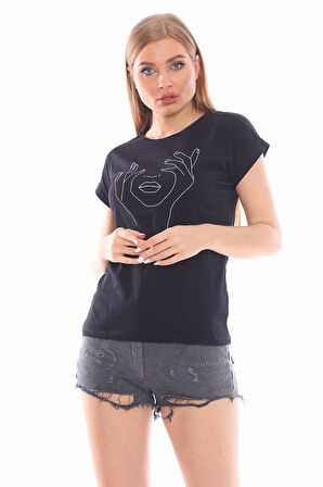 Parmaklı Kadın Yüzü Detaylı Siyah Tişört