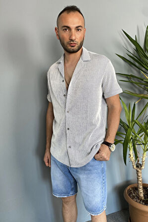 Kısa Kollu Jakarlı Mavi Gömlek