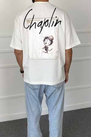 Charlie Chaplin Baskılı Bisiklet Yaka Oversize Siyah Tişört