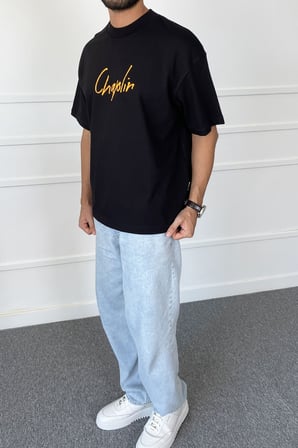 Charlie Chaplin Baskılı Bisiklet Yaka Oversize Siyah Tişört