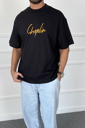 Charlie Chaplin Baskılı Bisiklet Yaka Oversize Siyah Tişört