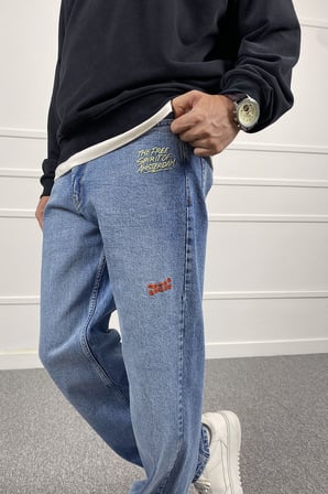 Eskitme Nakışlı Yıkamalı Regular Kalıp Denim Jean Kot Pantolon