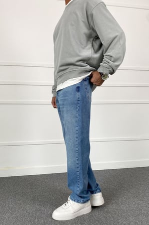 Taşlanmış Mavi Jean Regular Kalıp