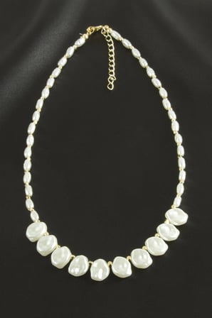 Oval Arpa Kesim İnci Kolye