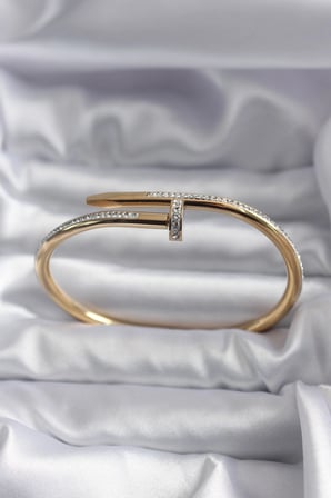 316L Çelik Gold Renk Çivi Model Zirkon Taş Detay Kadın Bileklik