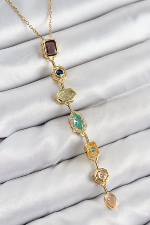 Pirinç Renkli Zirkon Taşlı Model Gold Renk 7 Element Kadın Y Kolye