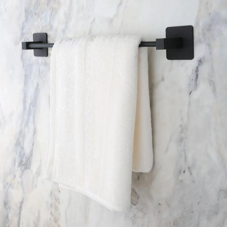 Kendiliğinden Yapışkanlı Siyah Çubuk Havluluk Bx40