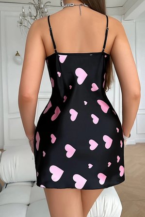 Amora Secret Pembe Kalp Desenli Siyah Saten Gecelik