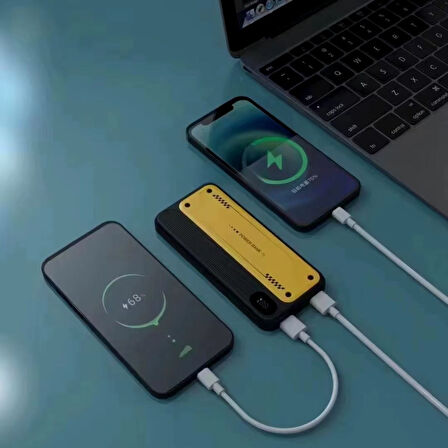  10000 mAh Hızlı Şarj Özellikli Aynı Anda 4 Cihazı Şarj Edebilen Powerbank