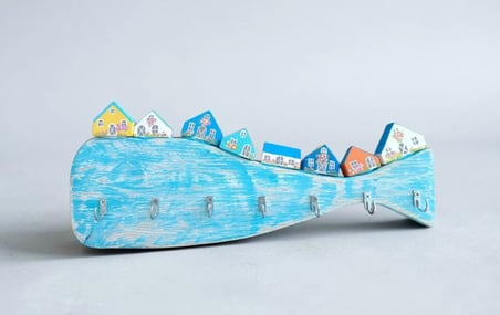 El Yapımı Ahşap Balık Anahtarlık – Dekoratif Duvar Askılığı 17x41 cm