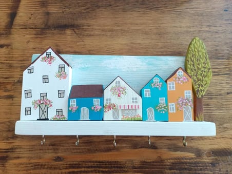 Ahşap Ev Tasarımlı Anahtarlık Askısı 26x15 cm | 5 Kancalı Dekoratif Duvar Anahtarlığı