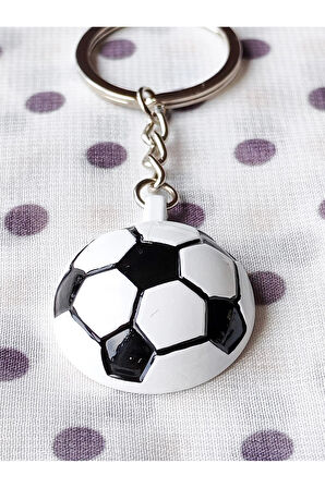 Siyah Beyaz Futbol Takımı Temalı - Yarım Futbol Topu - Arkası Aynalı Anahtarlık